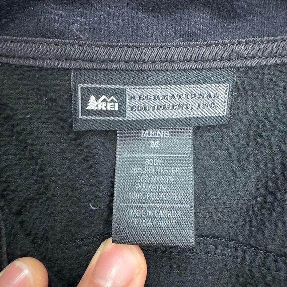 REI Fleece Lined Softshell Jacket Mens Medium Black Full Zip Pocket Outdoor Hike - Picture 8 of 14